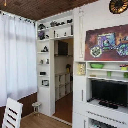 Jeanny - One Bedroom With Terrace