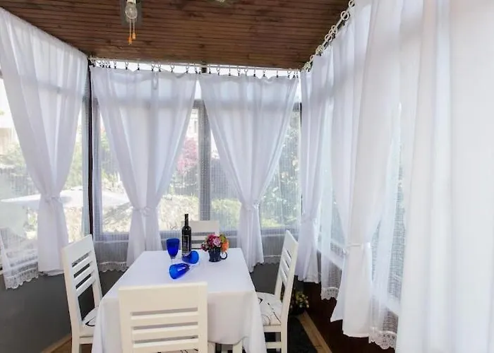아파트 Jeanny - One Bedroom With Terrace