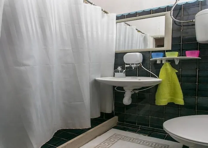 Jeanny - One Bedroom With Terrace Apartment *